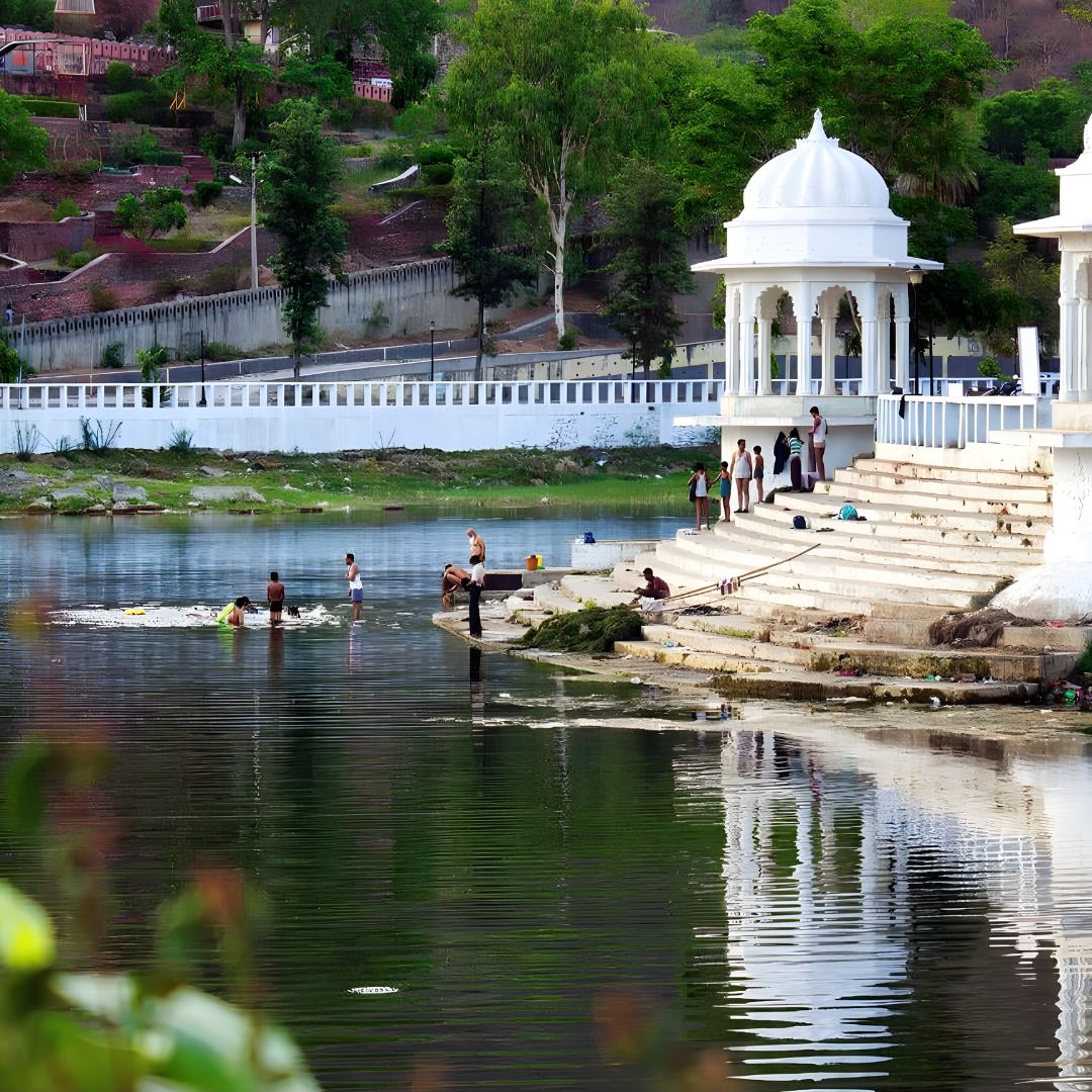 Mini Bus Service with Rajasthan Tours And Travels